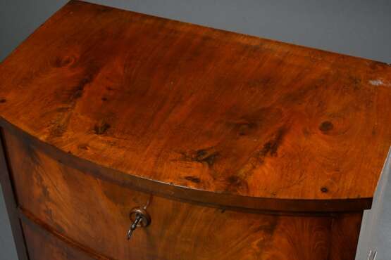 Classic Biedermeier chest of drawers with slightly… - photo 4 Classic Biedermeier chest of drawers with slightly… - photo 4