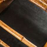 Colonial Beistelltisch mit Bambus Gestell, Lack Pl… - Foto 4