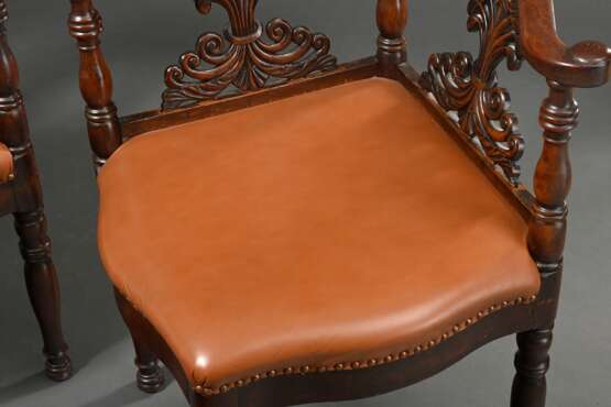 2 Historismus Ecksessel mit vollrund geschnitzten … - Foto 2