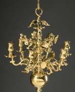 Beleuchtung. Kleine Bronze Deckenkrone mit je 6 einhängbaren Ar…