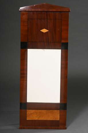 Biedermeier console mirror with pointed gable, mah… - фото 1