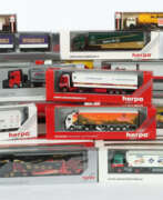 Игрушки и модели. 82 LKW-Modelle Herpa, M: 1:87, Lkw´s mit Anhänger und Auflieger, Werbe…