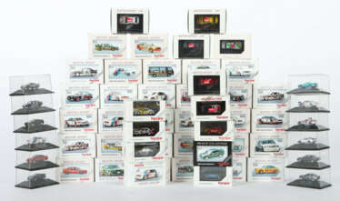 56 PKW-Modelle Herpa, M: 1:87, meist Motor Sport, je in OVP, unbespiel…