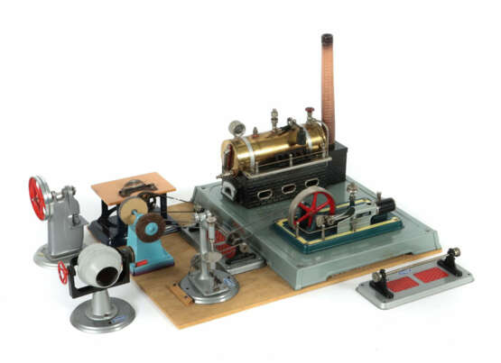 Dampfmaschine mit Antriebsmodellen Fleischmann, Modell 125/4 BZ 1959-1… - photo 1 Dampfmaschine mit Antriebsmodellen Fleischmann, Modell 125/4 BZ 1959-1… - photo 1