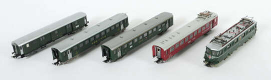 SBB-Zug Fleischmann, Spur H0, 1 x Lok bez. 1334, BN 11412, dazu 4 SBB … - photo 1