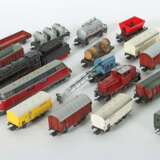 Konvolut Eisenbahn Märklin u.a., Spur H0, 2 x Diesellok, ungedeuteter … - фото 1