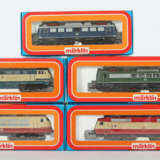 5 Lokomotiven Märklin, Spur H0, 1 x Nr. 3039, E-Lok, BN 110 234-2 der … - photo 1