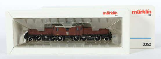 E-Lok Märklin, Spur H0, Nr. 3352, BN 14301, BR Ce 6/8 der SBB, neue Kr… - photo 1 E-Lok Märklin, Spur H0, Nr. 3352, BN 14301, BR Ce 6/8 der SBB, neue Kr… - photo 1