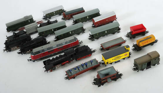 Konvolut Eisenbahn Märklin, Spur H0 mit 3 x Dampflok: TM 800, 3031 und… - фото 2 Konvolut Eisenbahn Märklin, Spur H0 mit 3 x Dampflok: TM 800, 3031 und… - фото 2