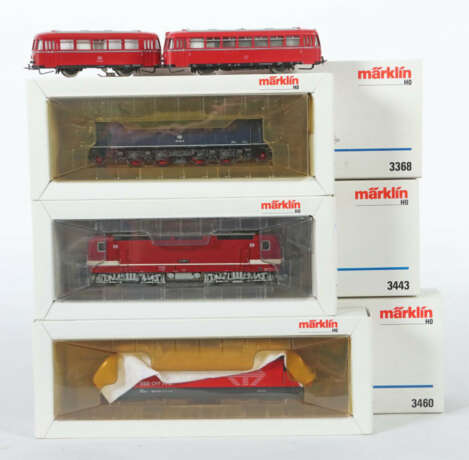 3 Loks, 1 Schinenbus Märklin, Spur H0, 1 x Schinenbus, 2-teilig, BN 99… - фото 1 3 Loks, 1 Schinenbus Märklin, Spur H0, 1 x Schinenbus, 2-teilig, BN 99… - фото 1