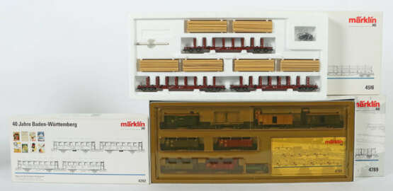 3 Wagen-Sets Märklin, Spur H0, 1 x 4392 ''40 Jahre Baden-Württemberg, … - фото 1 3 Wagen-Sets Märklin, Spur H0, 1 x 4392 ''40 Jahre Baden-Württemberg, … - фото 1