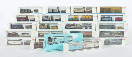 23 Museumswagen Märklin, Spur H0, 1991-2012 komplett, das Jahr 2002 mi… - фото 1 23 Museumswagen Märklin, Spur H0, 1991-2012 komplett, das Jahr 2002 mi… - фото 1
