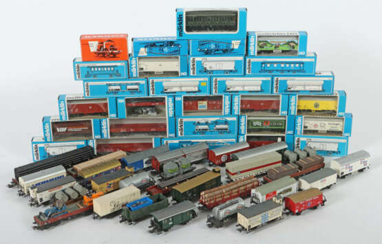 Konvolut Güterwagen Märklin, Spur H0, 28 x im OK Typ 7 und 8 (1975-198… - photo 1 Konvolut Güterwagen Märklin, Spur H0, 28 x im OK Typ 7 und 8 (1975-198… - photo 1
