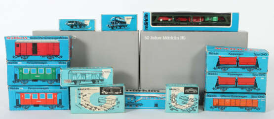 Konvolut Wagen und Zugpackung Märklin, Spur H0, Zugpackung ''50 Jahre… - фото 1 Konvolut Wagen und Zugpackung Märklin, Spur H0, Zugpackung ''50 Jahre… - фото 1