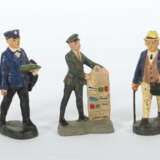 5 Bahnhofsfiguren Elastolin, 1. Hälfte 20. Jh., H: 7-7,5 cm, part. Alt… - photo 1