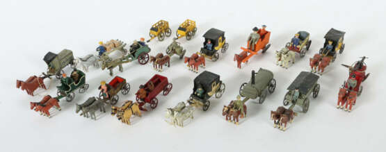 17 Pferde/Ochsengespanne/Handkarren Erzgebirge, Miniaturen, Holz bemal… - photo 1
