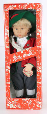Puppe Käthe Kruse, Puppe ''Bernhard'', 1990er Jahre, org. Zustand, Eti… - Foto 2 Puppe Käthe Kruse, Puppe ''Bernhard'', 1990er Jahre, org. Zustand, Eti… - Foto 2