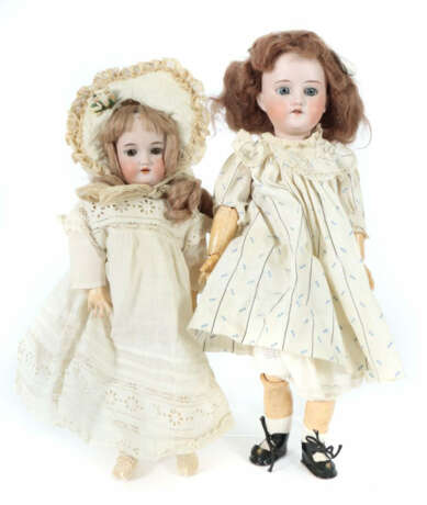 2 Puppen wohl Simion & Halbig, um 1920/25, 1 x gemarkt: 189 61/2 Germa… - photo 1 2 Puppen wohl Simion & Halbig, um 1920/25, 1 x gemarkt: 189 61/2 Germa… - photo 1