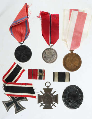 Kleiner Ordensnachlass Kaiserreich 1918, 1x Eisernes Kreuz 2. Klasse, … - photo 1