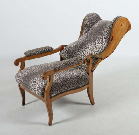 Biedermeier-Sessel mit verstellbarer Rücklehne 2. Viertel 19. Jh., nac… - Foto 2 Biedermeier-Sessel mit verstellbarer Rücklehne 2. Viertel 19. Jh., nac… - Foto 2