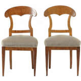 Zwei Biedermeier-Schaufelstühlen 2. Viertel 19. Jh., Nussbaum furniert… - Foto 1