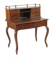 Louis Philippe-Sekretär um 1840/50, Nussbaummaser furniert, Cabriole-B…