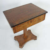 Biedermeier-Nähtisch 2. Viertel 19. Jh., Nussbaum furniert mit Floralm… - фото 2