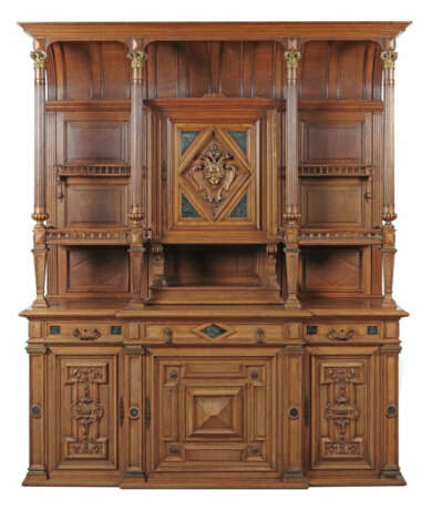 Gründerzeit-Buffet mit Bronze-Faunskopf um 1880, Nussbaum, Rahmenbauwe… - Foto 1