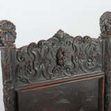 Historismus-Thron im Frühbarockstil 19. Jh., Nussbaum, die Beine und L… - Foto 2