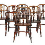 Satz aus sechs Captain Chairs 19. Jh., Esche massiv, schräg ausgestell… - photo 1