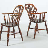 Satz aus sechs Captain Chairs 19. Jh., Esche massiv, schräg ausgestell… - photo 2