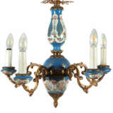 Kronleuchter im Sévres-Stil 19./20. Jh., fünfflammig, Montur aus Messi… - photo 1