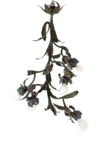 Floral gestaltete Deckenleuchte 2. Hälfte 20. Jh., Metallblech, getrie… - фото 1 Floral gestaltete Deckenleuchte 2. Hälfte 20. Jh., Metallblech, getrie… - фото 1