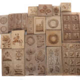 Sammlung von 19 Modeln 19. Jh., Obstholz, einseitig belegte Rechteckmo… - photo 1