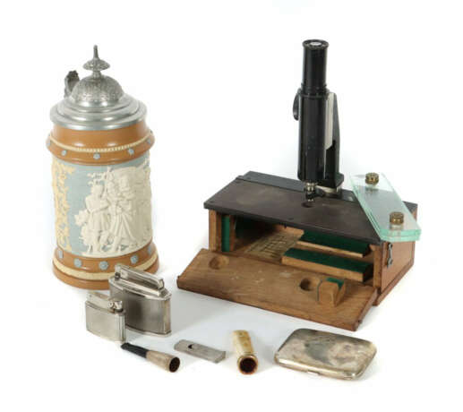 Konvolut Kleinantiquitäten best. aus: Bierkrug im Renaissancestil, Vil… - photo 1