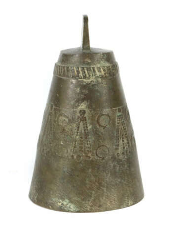 Glocke 19. Jh., Bronze, Wandung umgehend mit reliefiertem Dekor, mit K… - photo 1