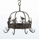 Küchen-/Speckkrone 19. Jh., Schmiedeeisen, an einer Gliederkette hänge… - photo 3