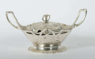 Jugendstil-Bowle Anfang 20. Jh., Zinn poliert, hexagonaler Stand sich …