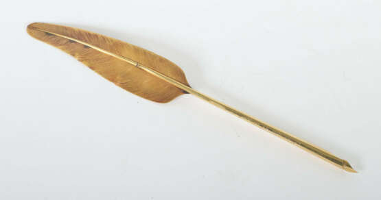 Goldene Schreibfeder 19. Jh, Gold säuregeprüft, fein ausgeformte Vogel… - фото 1 Goldene Schreibfeder 19. Jh, Gold säuregeprüft, fein ausgeformte Vogel… - фото 1