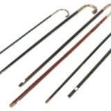 Sammlung von 6 Spazierstöcken 20. Jh., variierende Hölzer tls. ebonisi… - фото 1