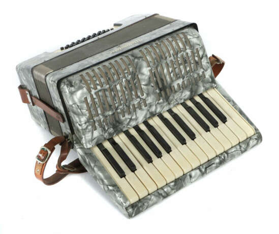 Akkordeon ''Weltmeister'' VEB Klingenthaler Harmonikawerke, Gehäuse mi… - Foto 1 Akkordeon ''Weltmeister'' VEB Klingenthaler Harmonikawerke, Gehäuse mi… - Foto 1