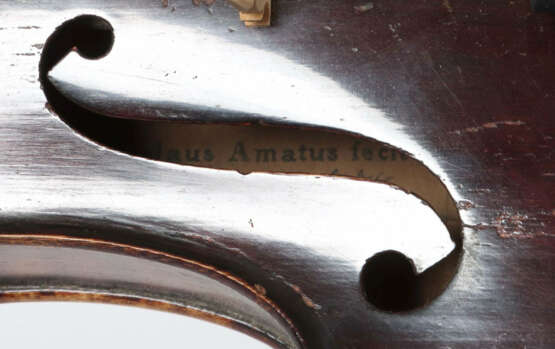 Geige + Bausch-Bogen 4/4 Größe, auf innenliegendem Zettel bez.: ''Nico… - photo 4 Geige + Bausch-Bogen 4/4 Größe, auf innenliegendem Zettel bez.: ''Nico… - photo 4