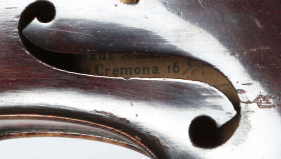 Geige + Bausch-Bogen 4/4 Größe, auf innenliegendem Zettel bez.: ''Nico… - photo 5 Geige + Bausch-Bogen 4/4 Größe, auf innenliegendem Zettel bez.: ''Nico… - photo 5