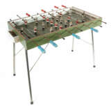 Tischkicker 1950er Jahre, Holz/Metall, rechteckiges Spielfeld mit 2 au… - photo 1