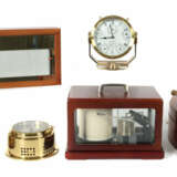 Sammlung maritime Messgeräte best. aus: Schiffsuhr ''Radiotimer'', Sch… - фото 1