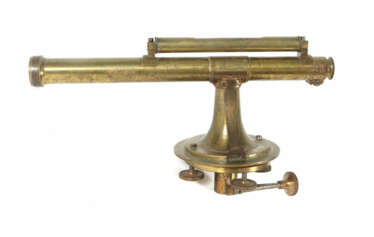 Theodolit 19. Jh., Kupfer-/Messingkonstruktion aus drei justierbaren F…