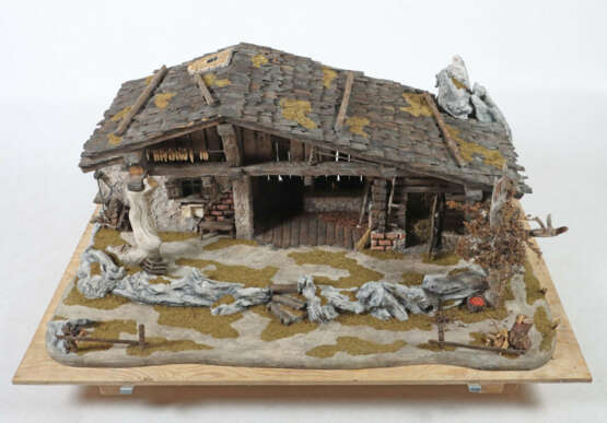 Große Krippe wohl Grödnertal, 20. Jh., tls. bemaltes Holz/Masse, offen… - photo 2