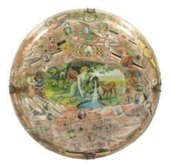 Dekorativer Zigarrenteller um 1902, Klarglas in Schalenform, rückseiti…