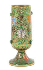 Pokal Böhmen, 1870 - 1890, vermutlich Neuwelt, grün eingefärbtes Glas,…