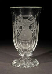 Portraitpokal Deutschland, 19. Jh., farbloses Kristallglas, dickwandig…